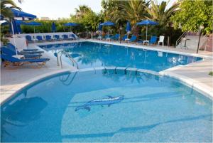 Bazén v ubytování Anatoli Beach Hotel nebo v jeho okolí