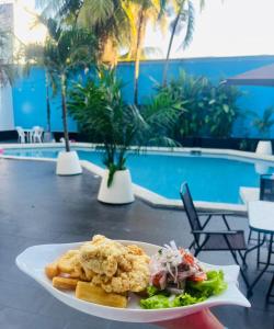 Φαγητό σε αυτό το ξενοδοχείο ή κάπου εκεί κοντά