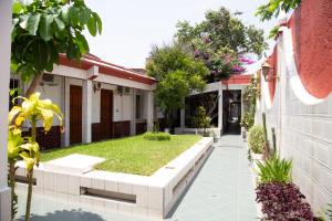 モンテレイにあるPrivada Guadalupeの庭付家の中庭