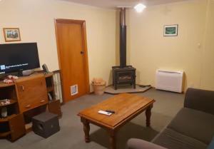 Μια τηλεόραση ή/και κέντρο ψυχαγωγίας στο The Yellow Brick House