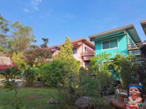 Κήπος έξω από το Ban Roi Pah