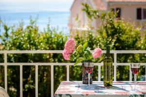 Nápoje v ubytování Fisherman's Guest house Galeb