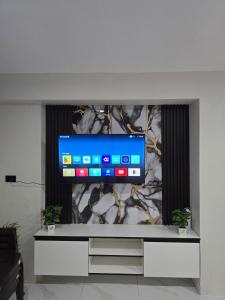 Et tv og/eller underholdning på Raiwai homestay