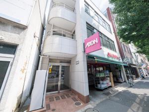 Το κτήριο όπου στεγάζεται  το διαμέρισμα +26 φωτογραφίες