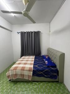 Giường trong phòng chung tại Nawab Homestay