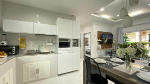 Φωτογραφία από το άλμπουμ του Двухкомнатный дом на Бангтао ДИН σε Ban Thalat Choeng Thale