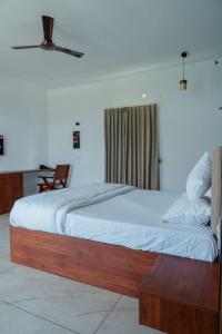 Postel nebo postele na pokoji v ubytování The fox resort