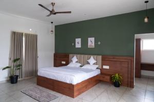 Postel nebo postele na pokoji v ubytování The fox resort