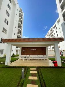 Το κτήριο όπου στεγάζεται  το διαμέρισμα +17 φωτογραφίες