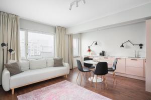 Posezení v ubytování The Nordic Serenity Suite - A Quiet Luxury Residence