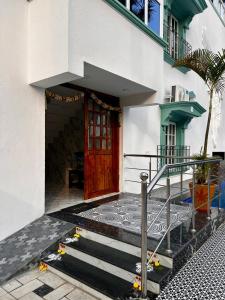 Φωτογραφία από το άλμπουμ του LUXUS Resort & Swimming Pool σε Ποντισερί +25 φωτογραφίες