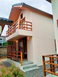 Το κτήριο όπου στεγάζεται  η παραθεριστική κατοικία