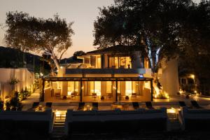 Gallery image of Beau Rivage Suites in Lóngos