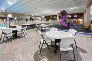 Gallery image of Ramada by Wyndham Grayling Hotel & Conference Center in Grayling