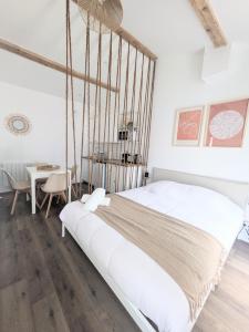 Φωτογραφία από το άλμπουμ του Cocon lumineux 4P avec jardin privé calme σε Blaye