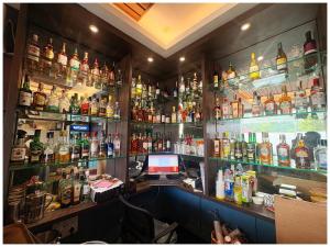 Lounge nebo bar v ubytování GC INTERNATIONAL - New Digha Sea Beach Hotel with SWIMMING POOL, PARKING, PRIVATE GYM, RESTAURANT