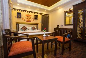 Seating area sa Hotel Encounter Nepal & Spa