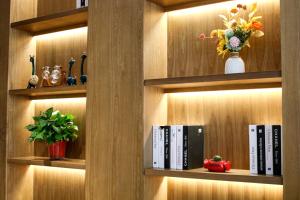 Kuchyň nebo kuchyňský kout v ubytování Changsha Huaxin Hotel