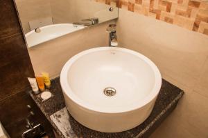 Bathroom sa Hotel Encounter Nepal & Spa