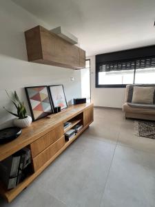 Гостиная зона в הסטודיו +14 фотографий