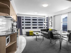 Η κουζίνα ή μικρή κουζίνα στο Mantra on Kent