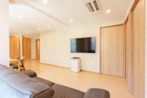 Μια τηλεόραση ή/και κέντρο ψυχαγωγίας στο Nihonbashi Glowview