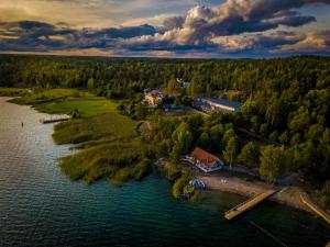 Galeriebild der Unterkunft Almåsa Havshotell in Västerhaninge