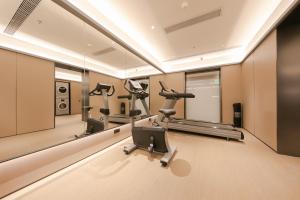 Fitness centrum a/nebo fitness zařízení v ubytování JI Hotel Beijing Guanganmen