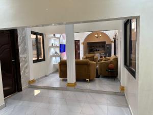 Istumisnurk majutusasutuses villa-SCIM