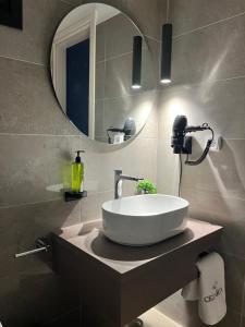 Ένα μπάνιο στο Cezaria Naxos Hotel +190 φωτογραφίες