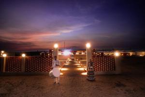 Επισκέπτες που μένουν στο Night Stay Camp