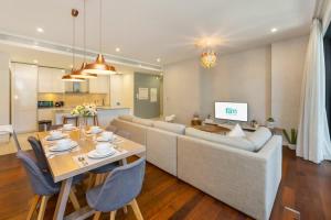 Χώρος καθιστικού στο FAM Living City Walk - Opposite City Walk Mall - 2A