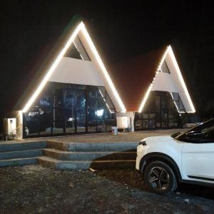 Gallery image of Rustic Palms in Thāl