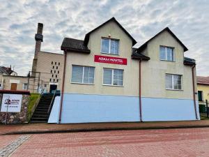 Το κτήριο όπου στεγάζεται  το hostel +6 φωτογραφίες