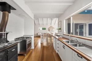 Gallery image of Saltwood Walk to Yallingup Lagoon in Yallingup