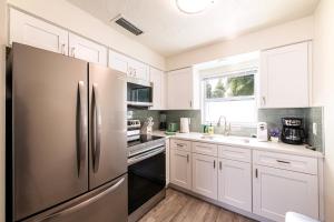 Köök või kööginurk majutusasutuses Sunny Shores Retreat 6