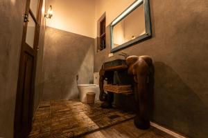 Phòng tắm tại Galle Manor Boutique Villa