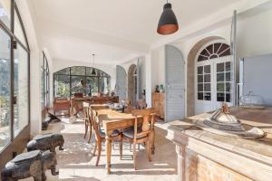 Istumisnurk majutusasutuses Villa Les Cedres