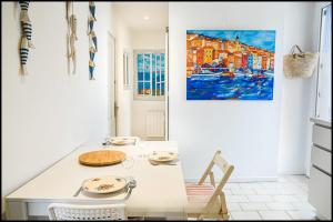 Fotografie z fotogalerie ubytování L’Hinerava – Charmant appartement cosy en centre-ville v Sète