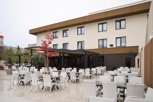 Restoran ili neka druga zalogajnica u objektu Hotel Karting Još 58 fotografija
