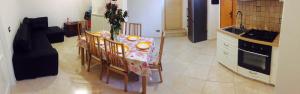 Kuchyň nebo kuchyňský kout v ubytování Aloha House + 35 fotografií