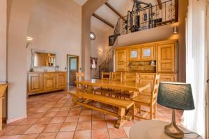 Η κουζίνα ή μικρή κουζίνα στο Yana