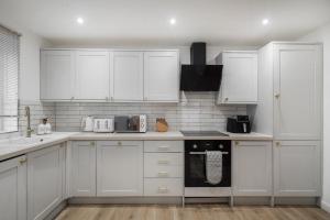 Η κουζίνα ή μικρή κουζίνα στο Milton Keynes 3BR,Spacious Home, Sleeps 5, Families Stays, Free Parking