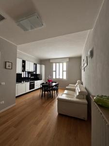 Η κουζίνα ή μικρή κουζίνα στο Appartamento Elena +9 φωτογραφίες