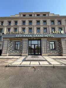 Majutusasutuse Абди-Хан fassaad või sissepääs