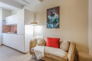 Posezení v ubytování The Duke Residence in the Motor Valley Soul + 39 fotografií