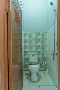 Vannituba majutusasutuses ELBA Guesthouse Near UNNES by ARBA