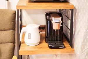 Принадлежности для чая и кофе в Tenjin Bridge Guestroon Maximum 10 people +86 фотографий