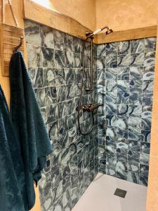 Koupelna v ubytování Magnifique Duplex au coeur de Cargèse