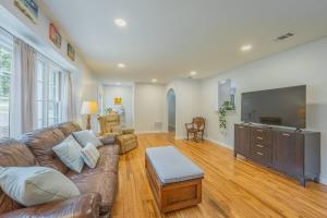 Foto sihtkohas Athens asuva majutusasutuse Restful Riverside Residence w Firepit galeriist